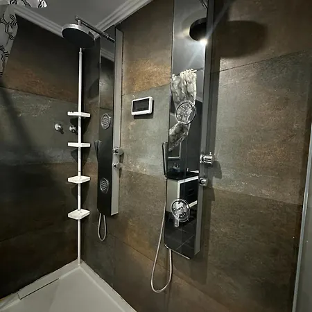 Com E Jacuzzi Apartment Lisbon